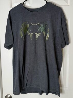KUIU Charcoal Short-Sleeve Tee with Olive Graphic